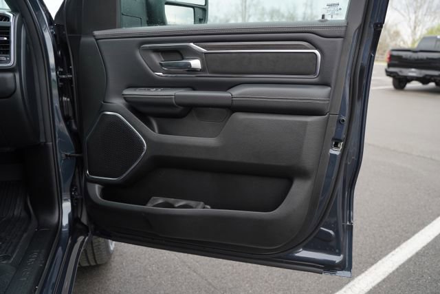 New 2026 RAM 1500 Laramie w/ Sport Appearance Package AWD/4WD image 18
