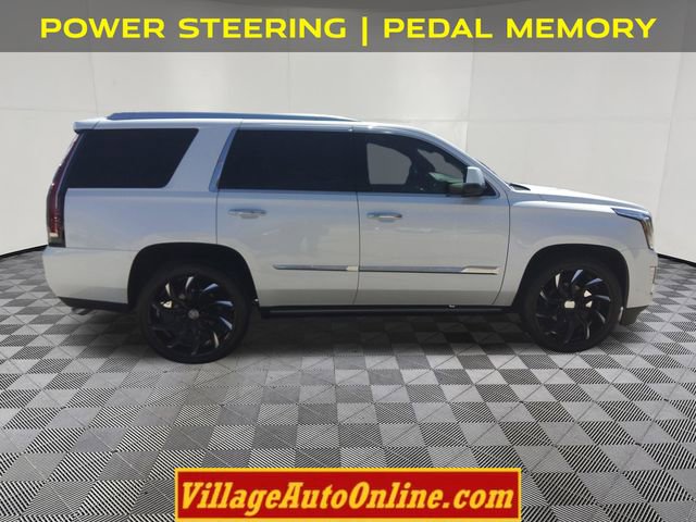 Used 2016 Cadillac Escalade Platinum AWD/4WD image 11
