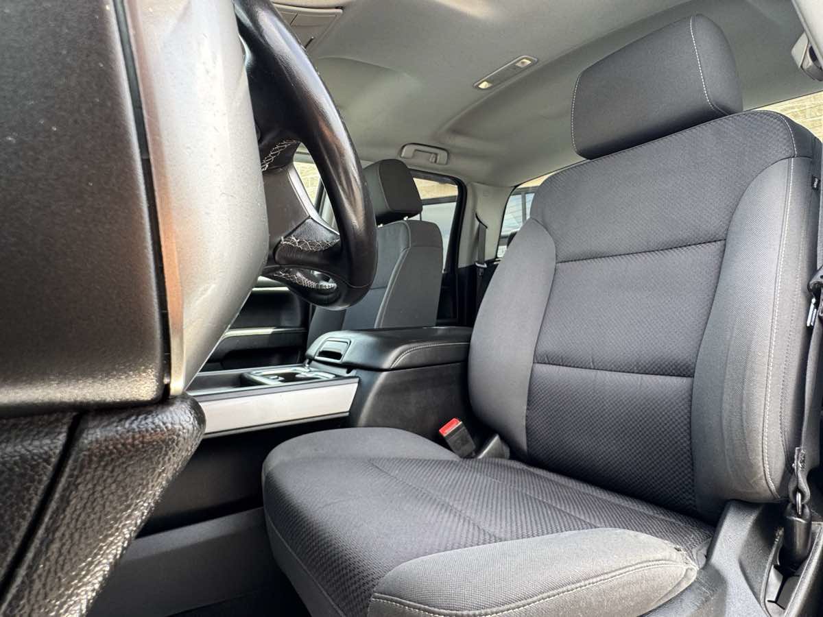 Used 2018 Chevrolet Silverado 1500 LT w/ All Star Edition AWD/4WD image 22