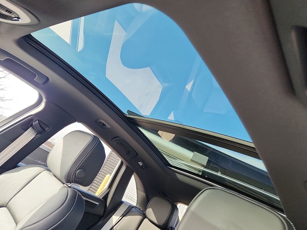 New 2026 Porsche Macan S image 12