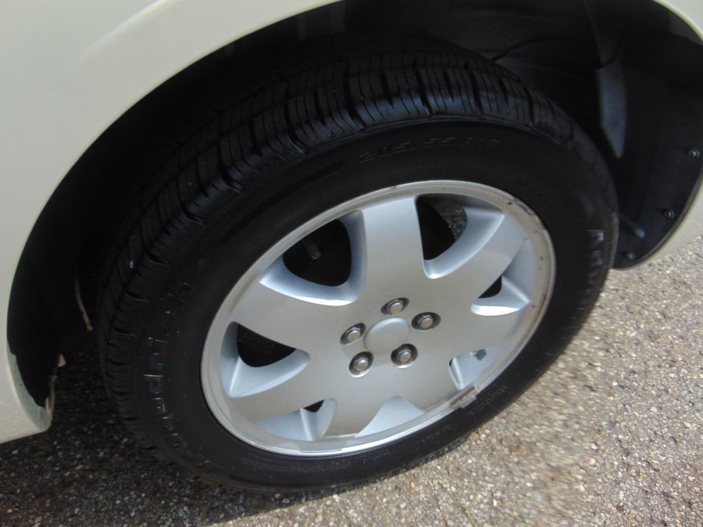 Used 2007 Chrysler PT Cruiser Convertible w/ Spring Special Group image 22