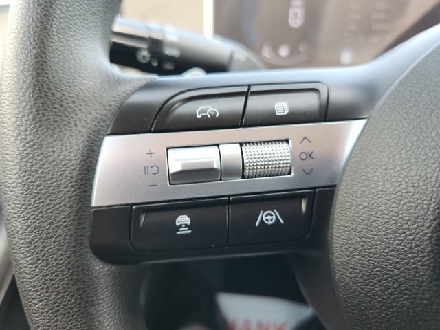 Used 2025 Hyundai Sonata SEL FWD image 31