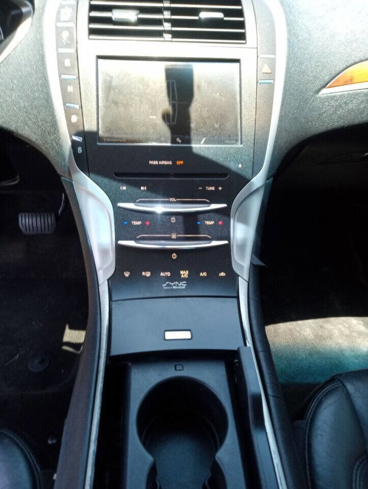 Used 2015 Lincoln MKZ w/ Equipment Group 101A Select image 10