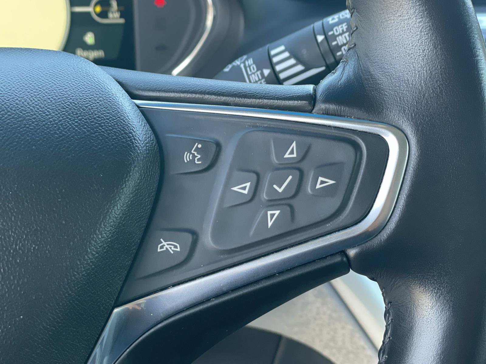 Used 2019 Chevrolet Bolt LT image 11