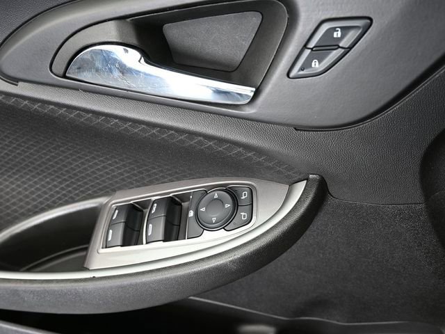 Used 2025 Chevrolet Malibu LT image 41