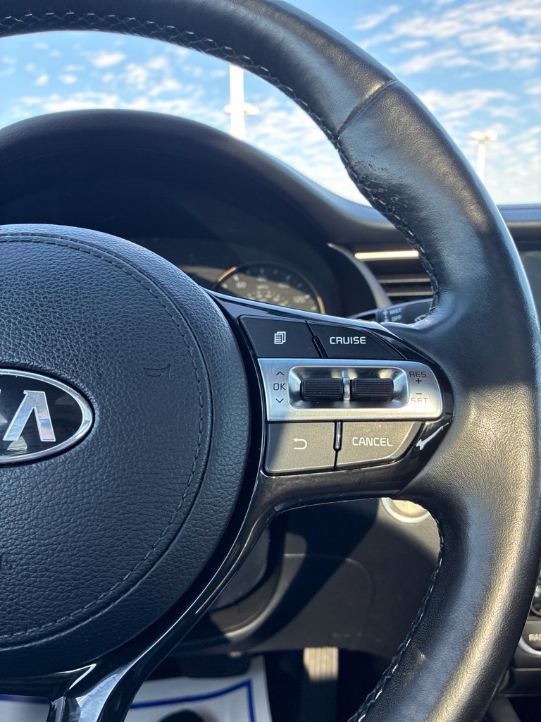 Used 2017 Kia Cadenza Premium w/ Luxury Package FWD image 15