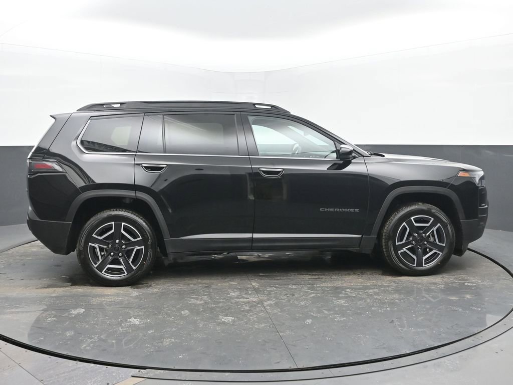 New 2026 Jeep Cherokee Laredo image 6