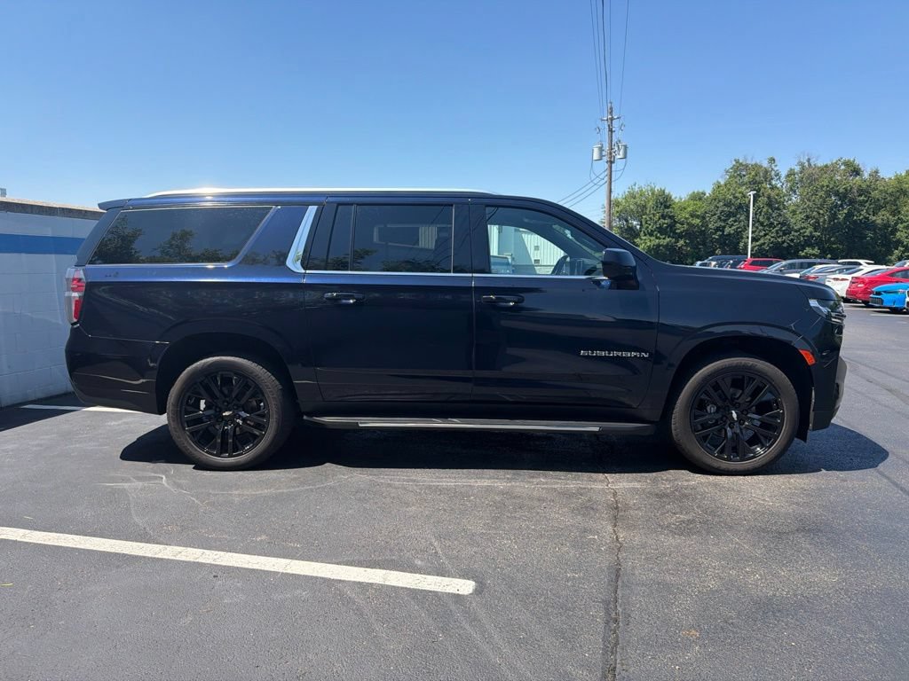 Used 2021 Chevrolet Suburban LS w/ Driver Alert Package AWD/4WD image 6