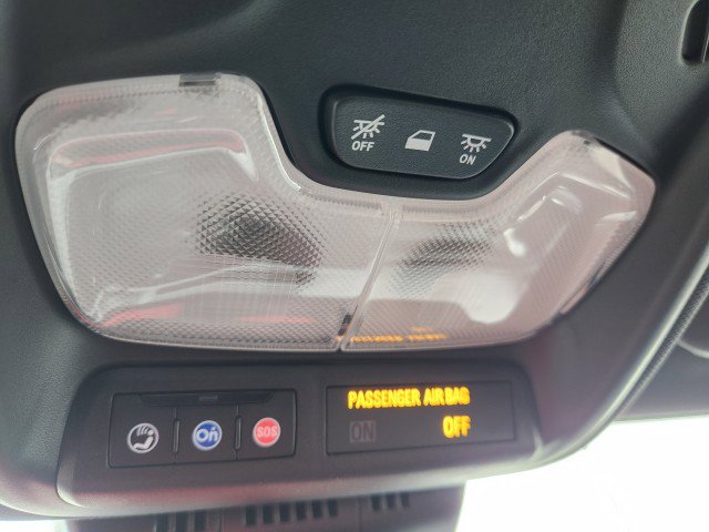 Used 2024 Chevrolet Colorado LT w/ LT Convenience Package II image 42