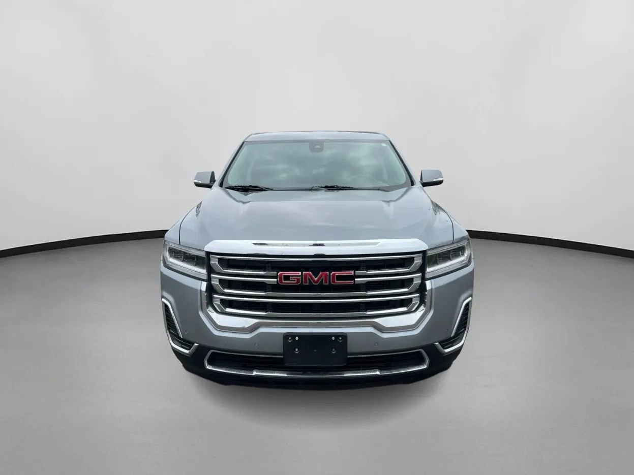 Used 2023 GMC Acadia SLE FWD image 3