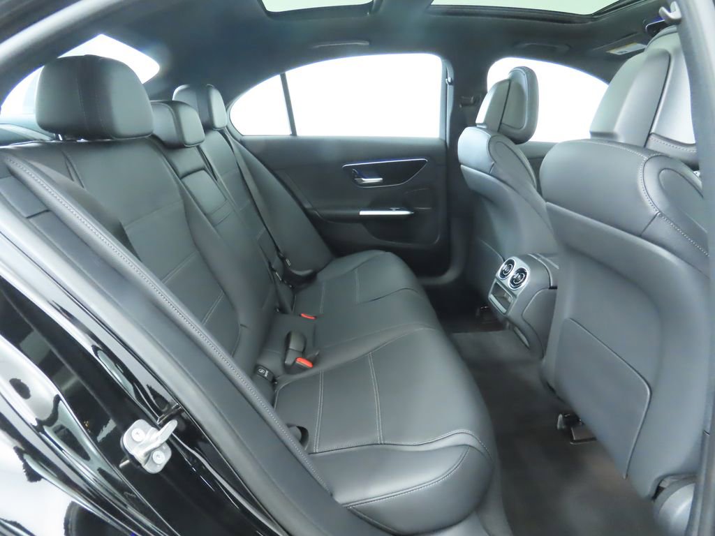 Used 2025 Mercedes-Benz C 300 4MATIC Sedan image 22