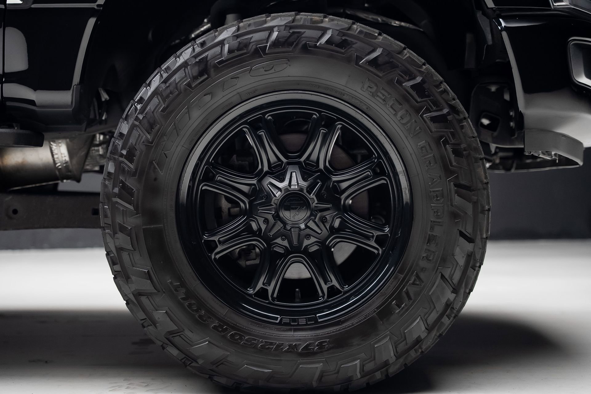 Used 2024 Ford F250 Platinum w/ Tremor Off-Road Package image 43