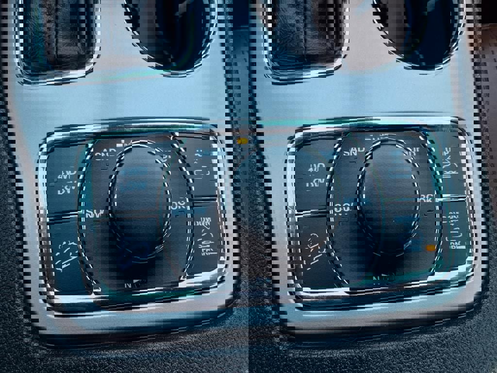 Used 2020 Jeep Grand Cherokee Overland image 29