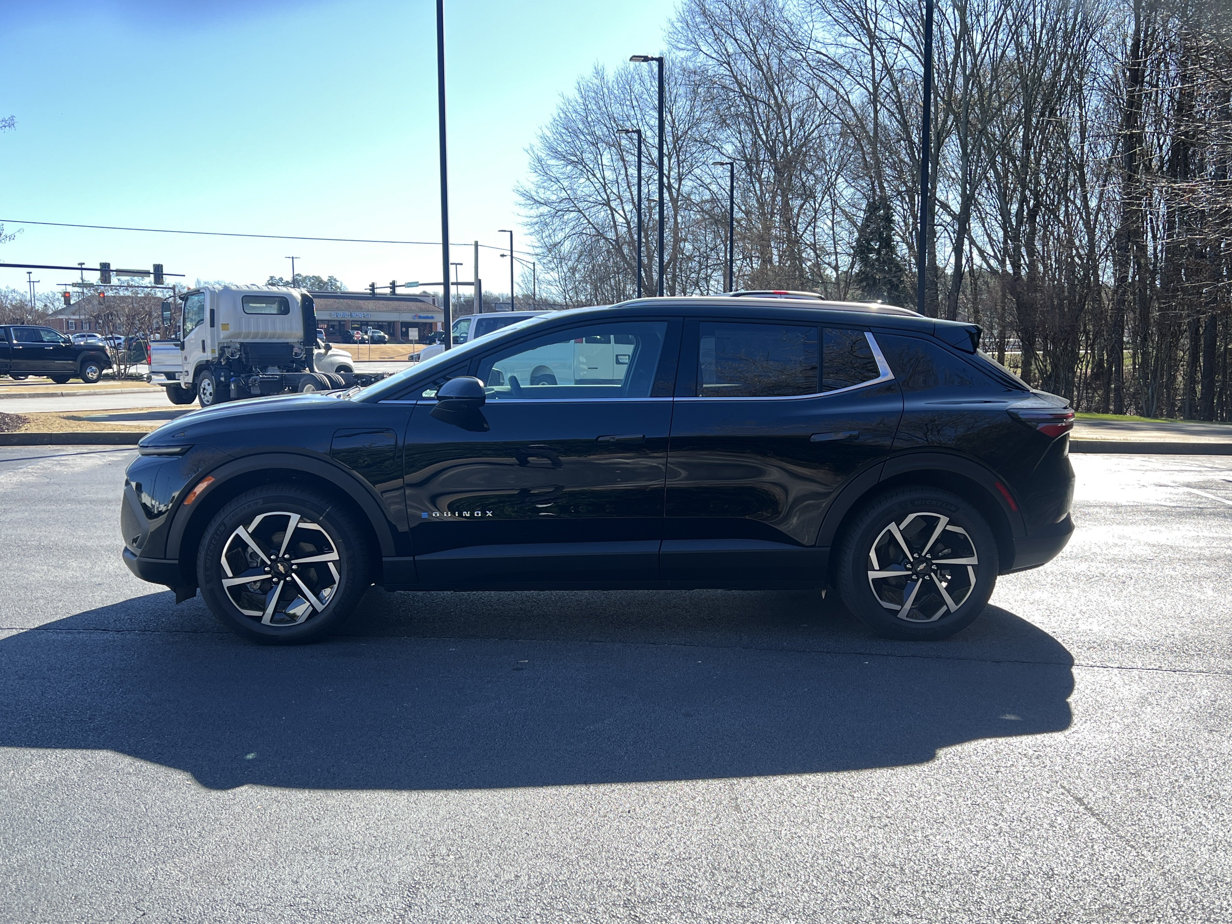 New 2026 Chevrolet Equinox EV LT AWD/4WD image 6