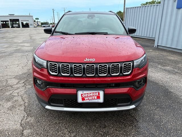 Used 2025 Jeep Compass Limited AWD/4WD image 10