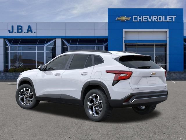New 2026 Chevrolet Trax LT w/ Driver Confidence Package FWD image 3