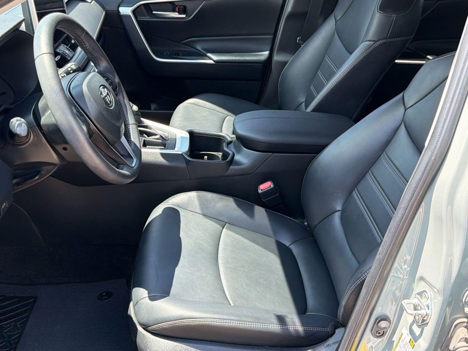 Used 2023 Toyota RAV4 XLE Premium FWD image 5