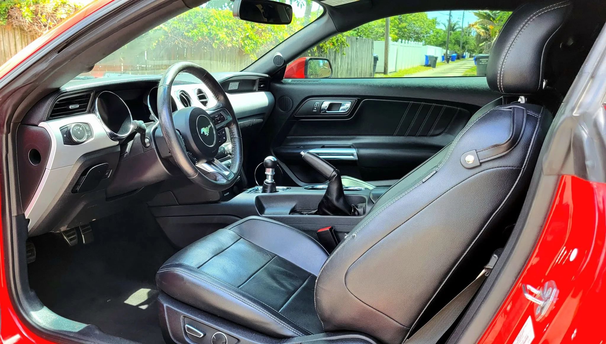 Used 2017 Ford Mustang GT Premium RWD image 5