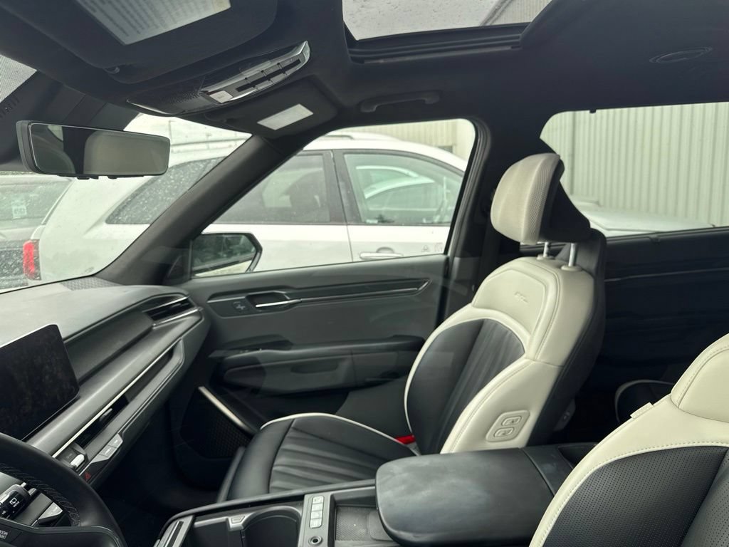 Certified 2024 Kia EV9 GT-Line AWD/4WD image 4