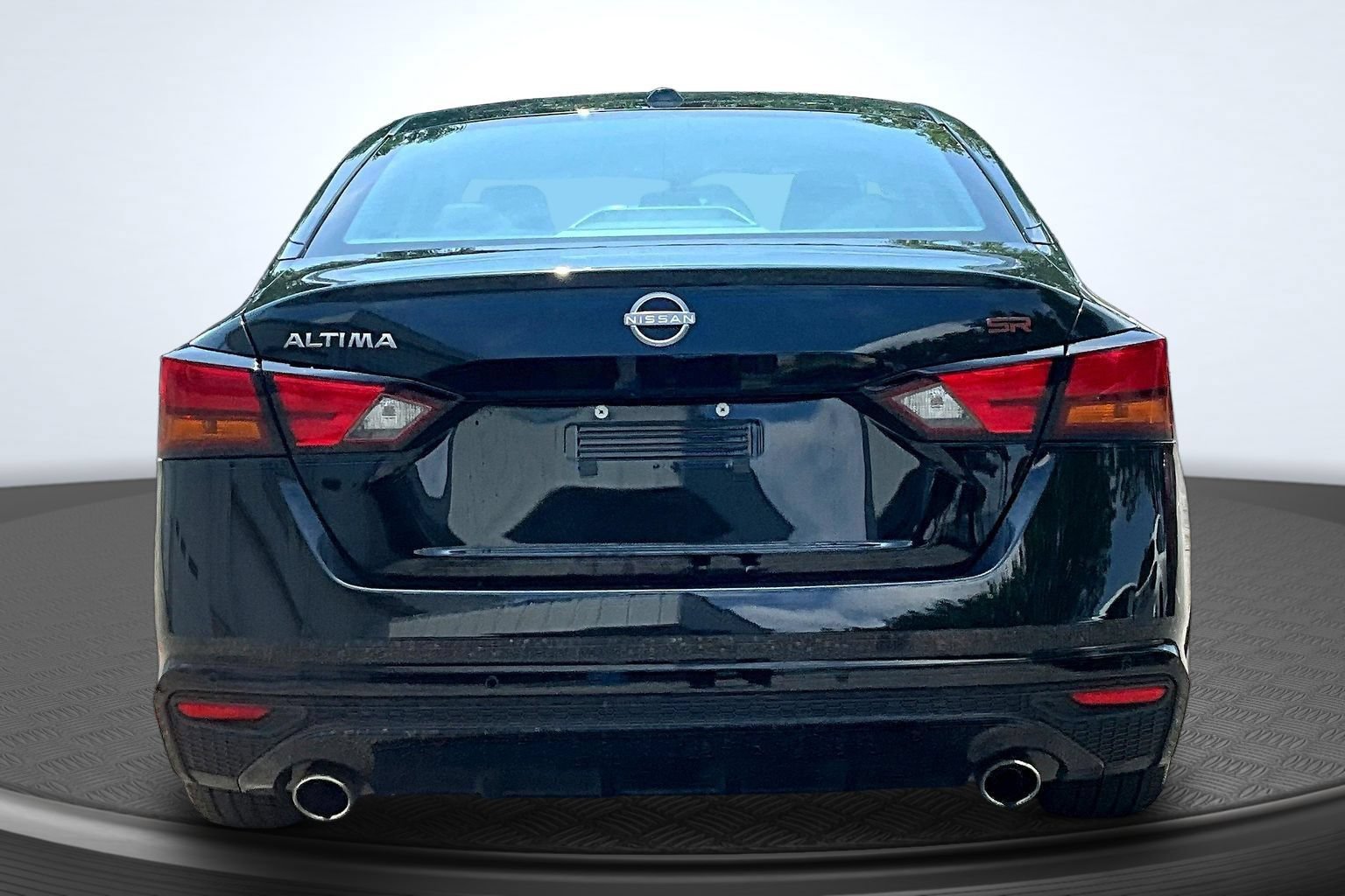 Used 2024 Nissan Altima 2.5 SR FWD image 6