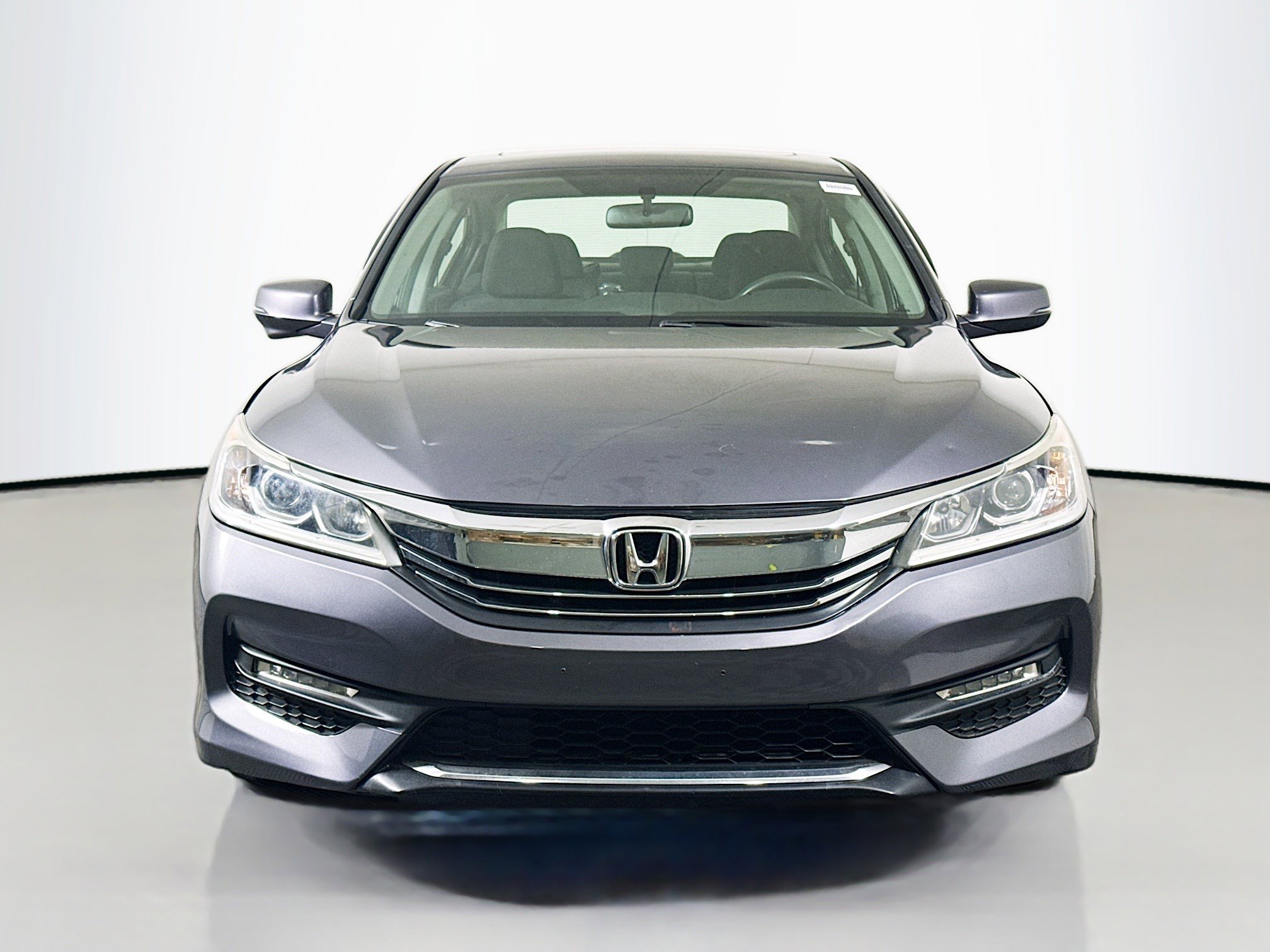 Used 2017 Honda Accord EX image 2