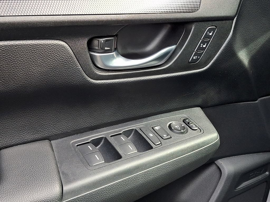 Used 2025 Honda CR-V Sport-L image 14