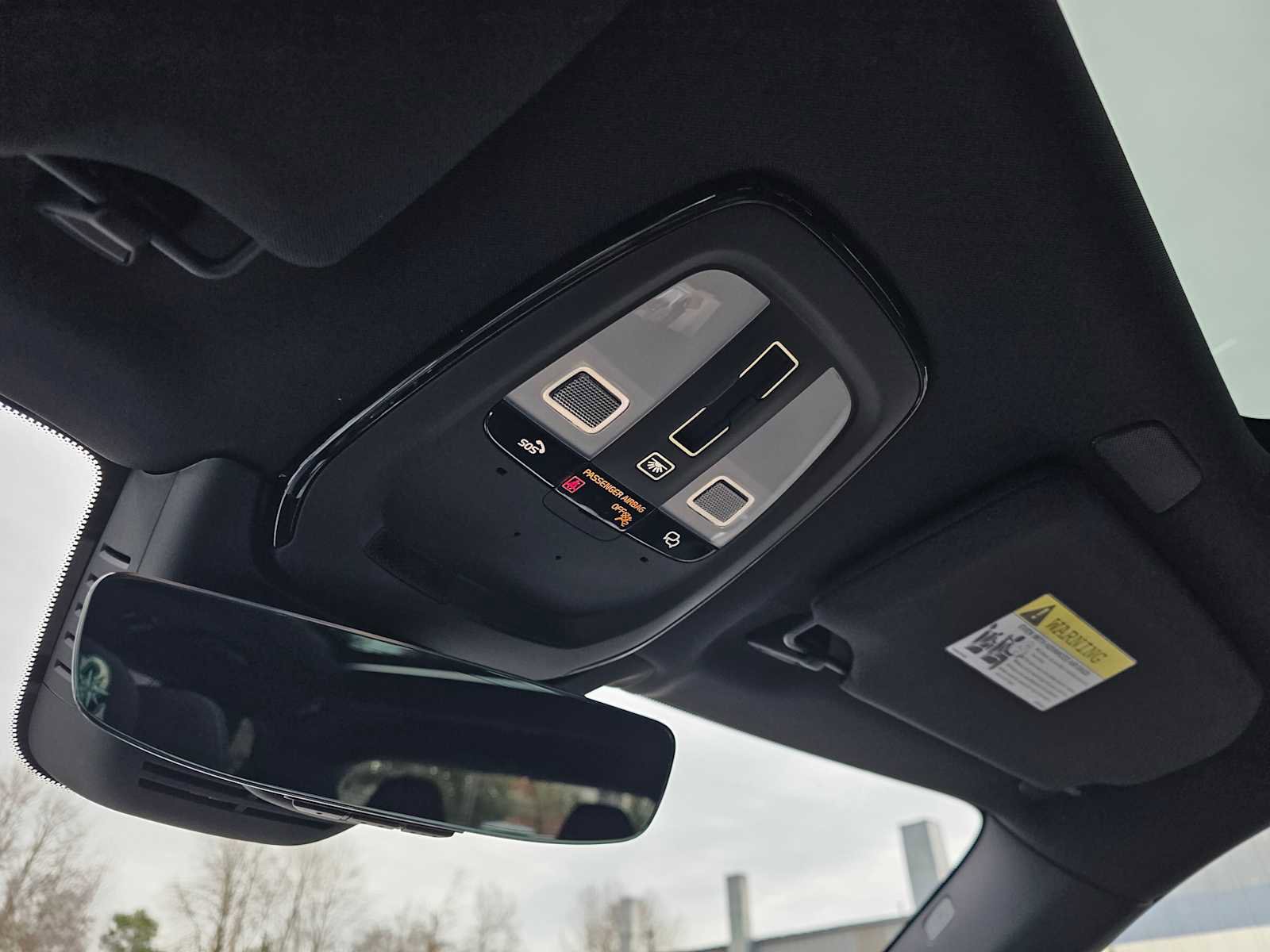 Certified 2025 Volvo XC90 T8 Ultra image 32