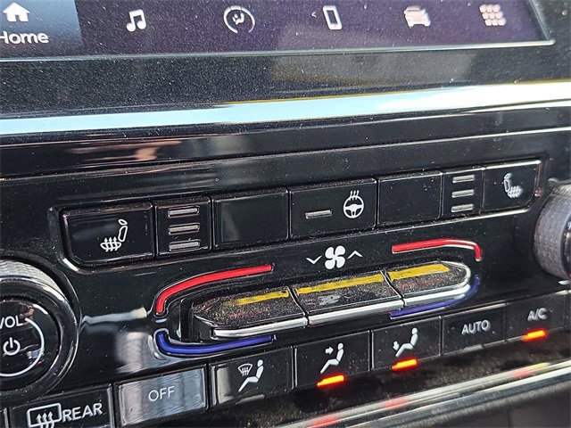 Used 2024 Jeep Grand Cherokee Altitude image 30