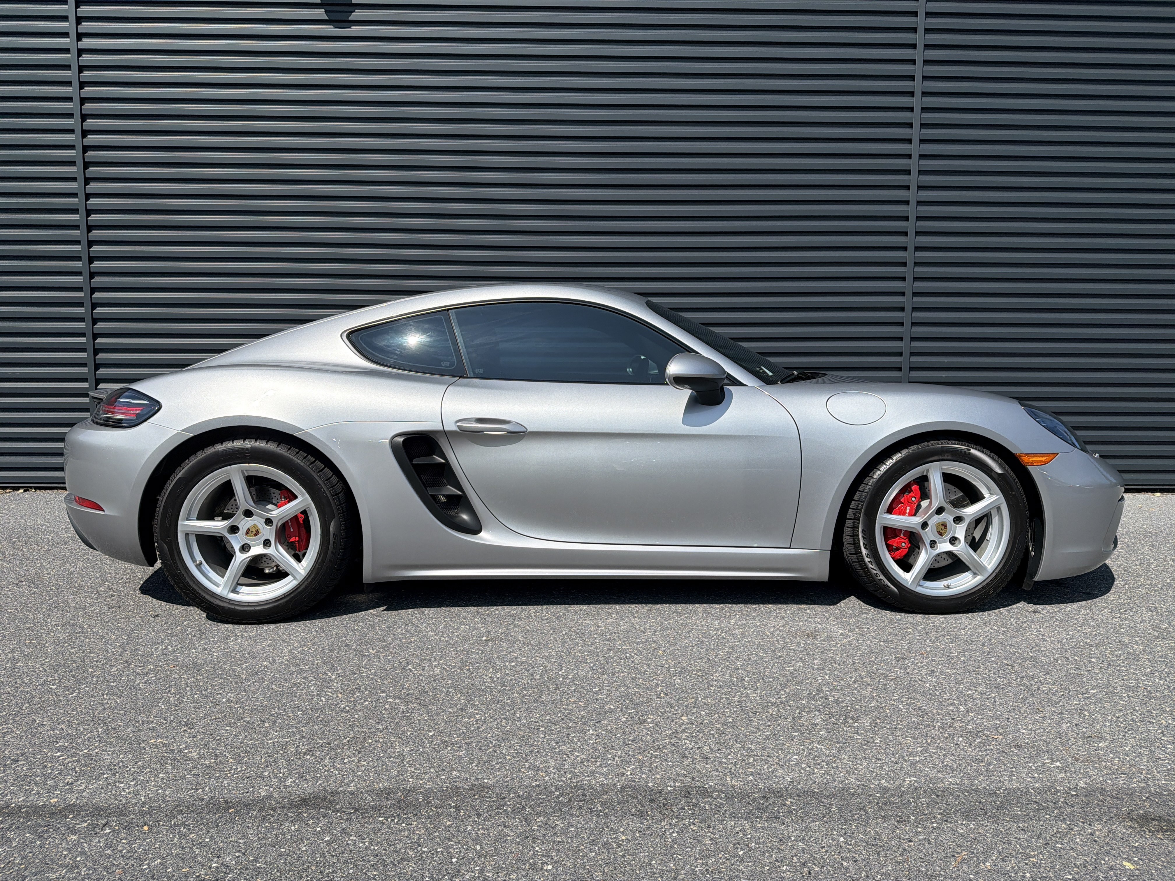 Used 2023 Porsche 718 Cayman S RWD image 6