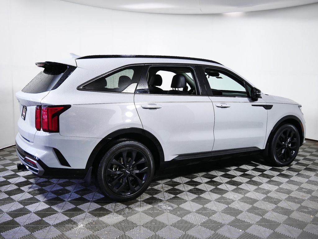 Used 2023 Kia Sorento SX image 10