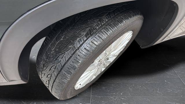 Used 2024 GMC Acadia Elevation w/ Trailering Package image 13