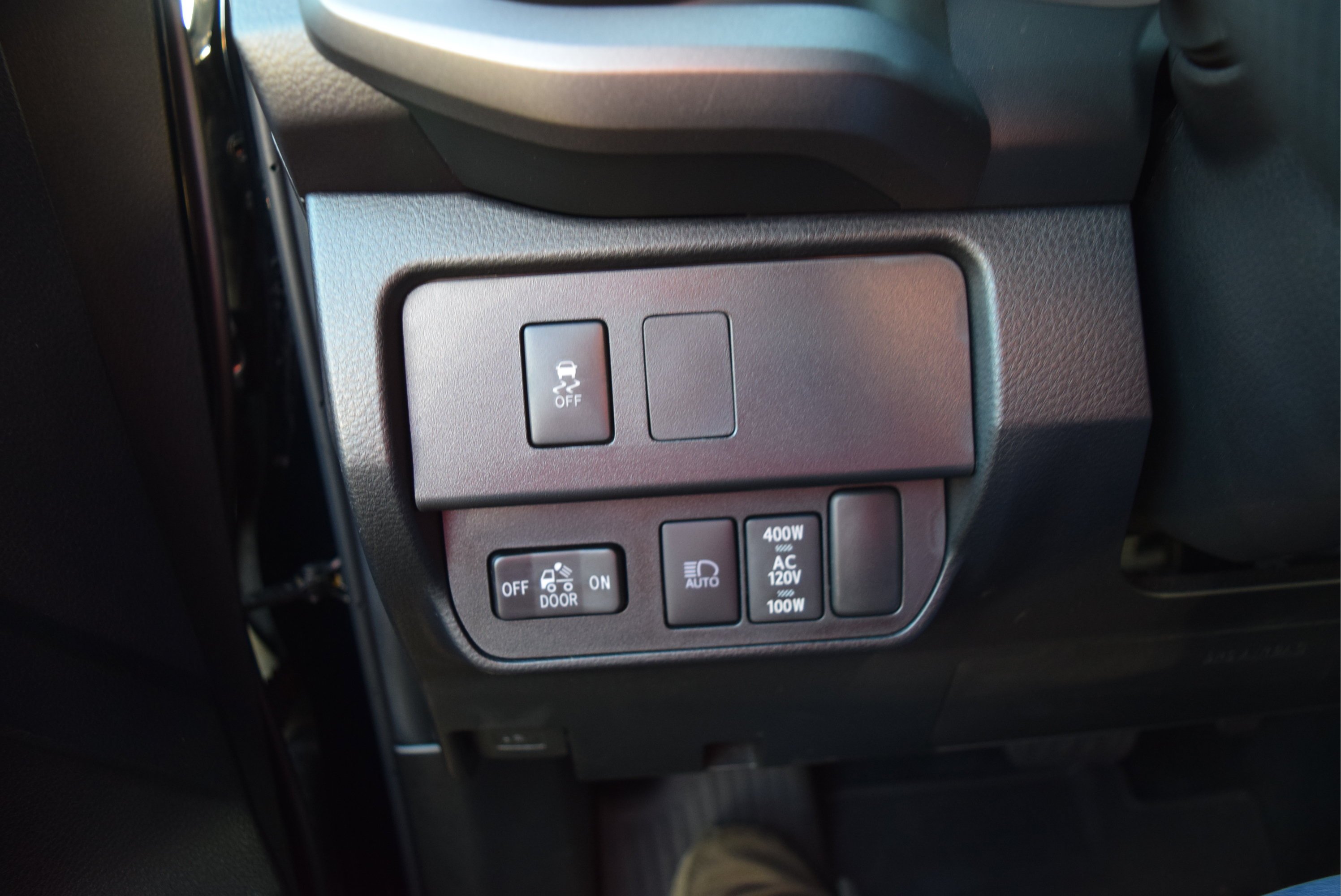 Used 2023 Toyota Tacoma TRD Off-Road AWD/4WD image 11