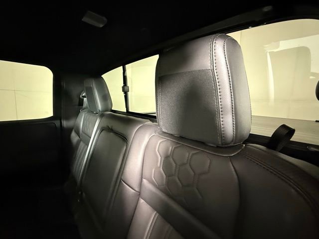Used 2022 Nissan Frontier PRO-4X w/ Pro-4X Premium Package image 31