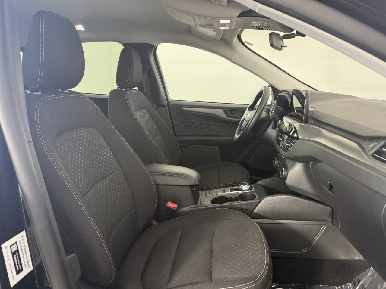 Used 2025 Ford Escape Active AWD/4WD image 10