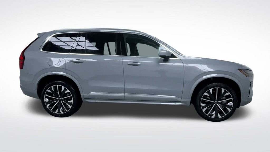 New 2026 Volvo XC90 B6 Plus w/ Protection Package Premier image 25