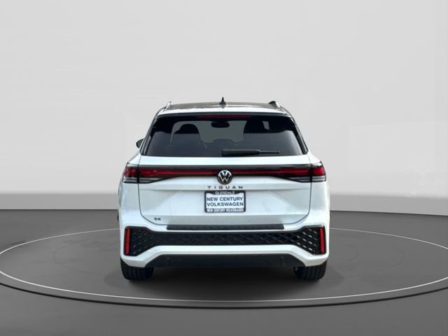New 2026 Volkswagen Tiguan SE R-Line FWD image 5