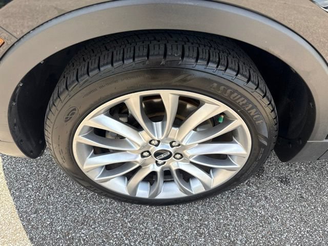 Used 2017 Lincoln MKC Reserve w/ Lincoln MKC Climate Package FWD image 12