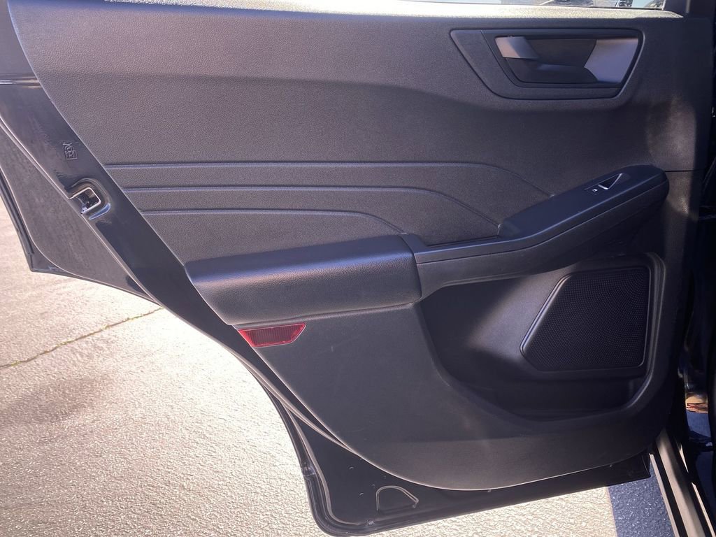 Used 2023 Ford Escape Active image 31