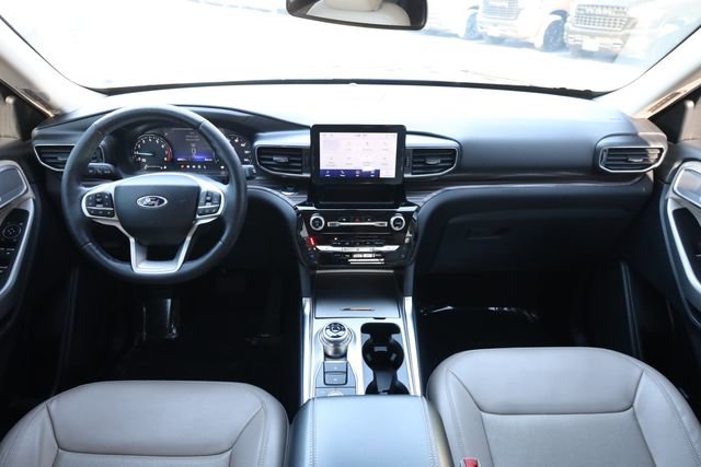 Used 2022 Ford Explorer Limited image 16