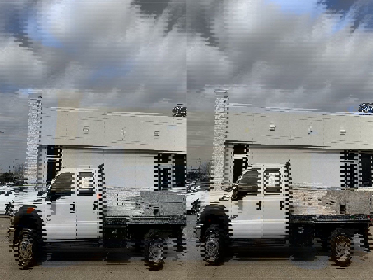 Used 2016 Ford F550 XL image 3