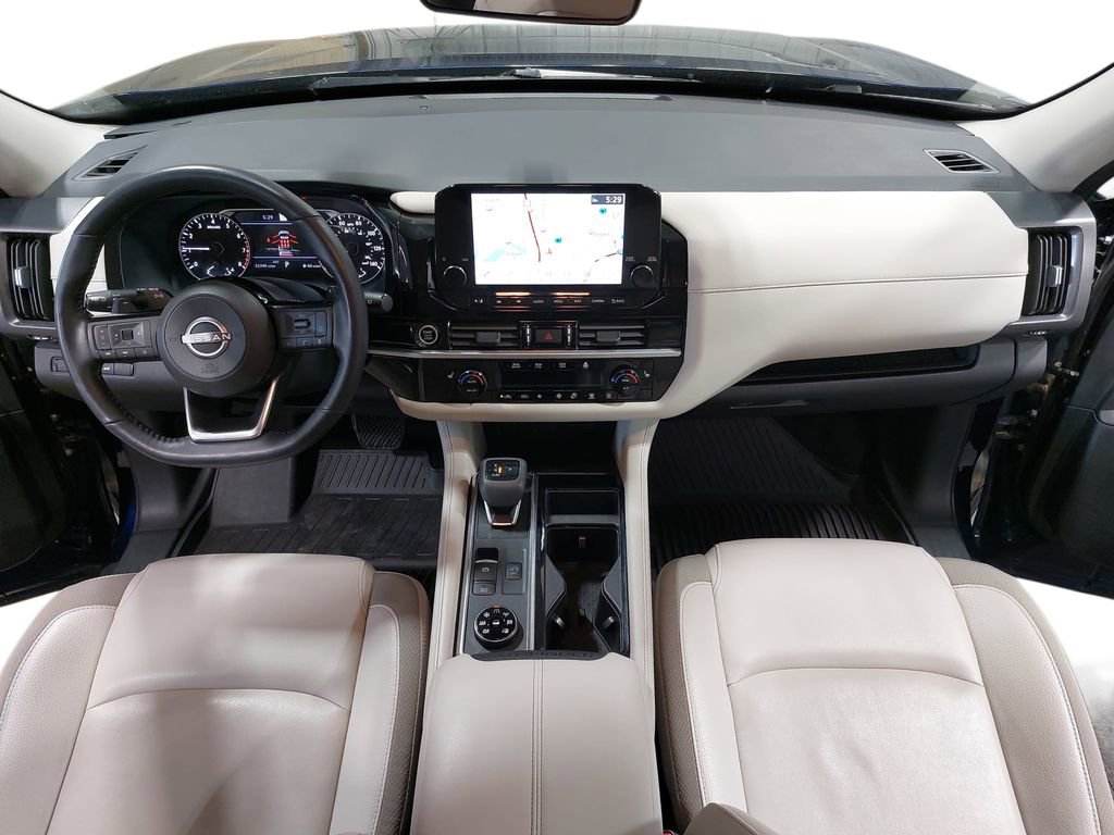 Used 2023 Nissan Pathfinder SL image 9