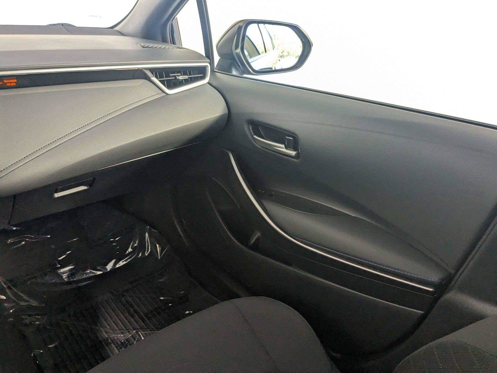 Used 2021 Toyota Corolla SE FWD image 38