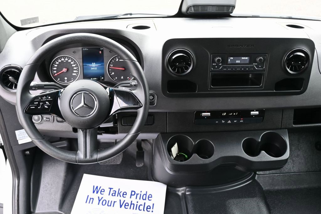 Used 2025 Mercedes-Benz Sprinter 2500 image 23