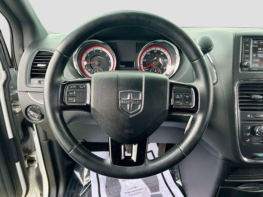 Certified 2018 Dodge Grand Caravan SE image 11