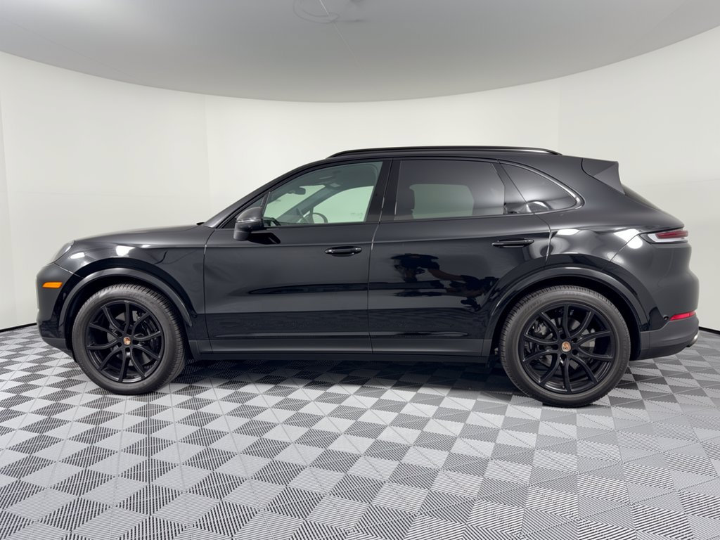 Certified 2026 Porsche Cayenne AWD/4WD image 2