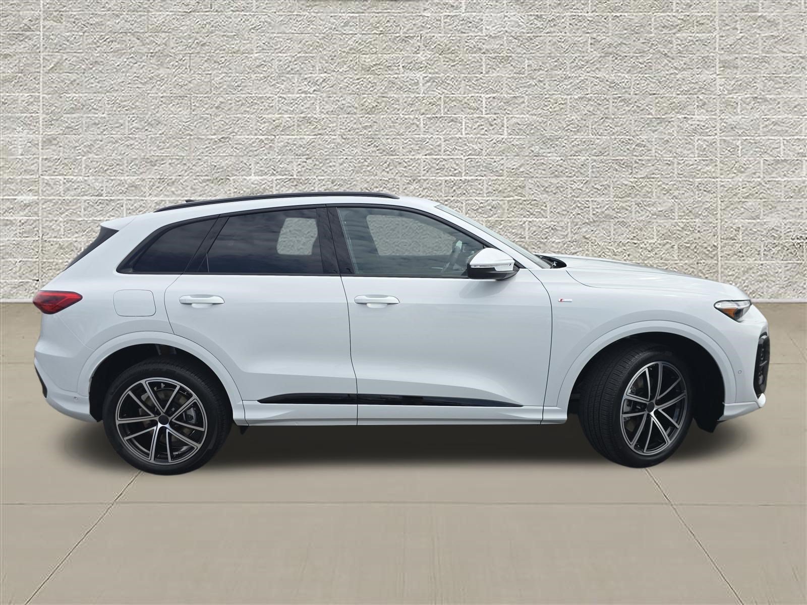 New 2026 Audi Q5 Premium Plus AWD/4WD image 8