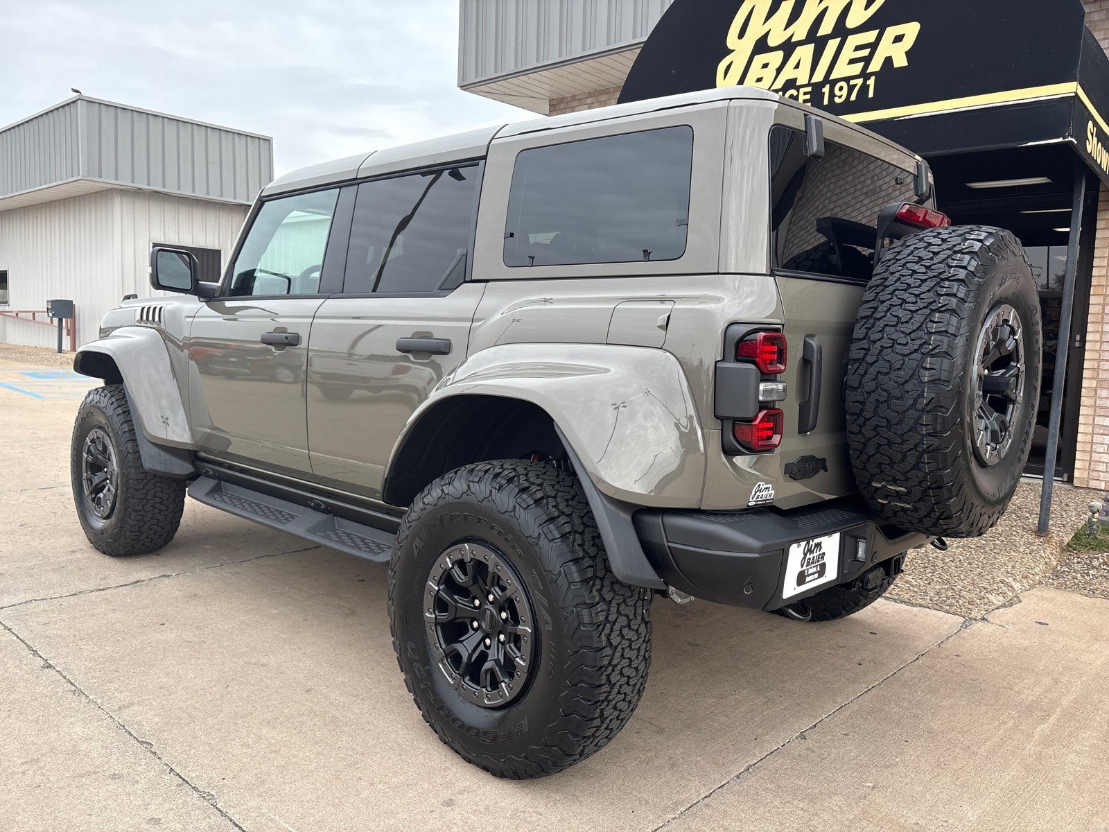 New 2025 Ford Bronco Raptor w/ Interior Carbon Fiber Pack AWD/4WD image 10