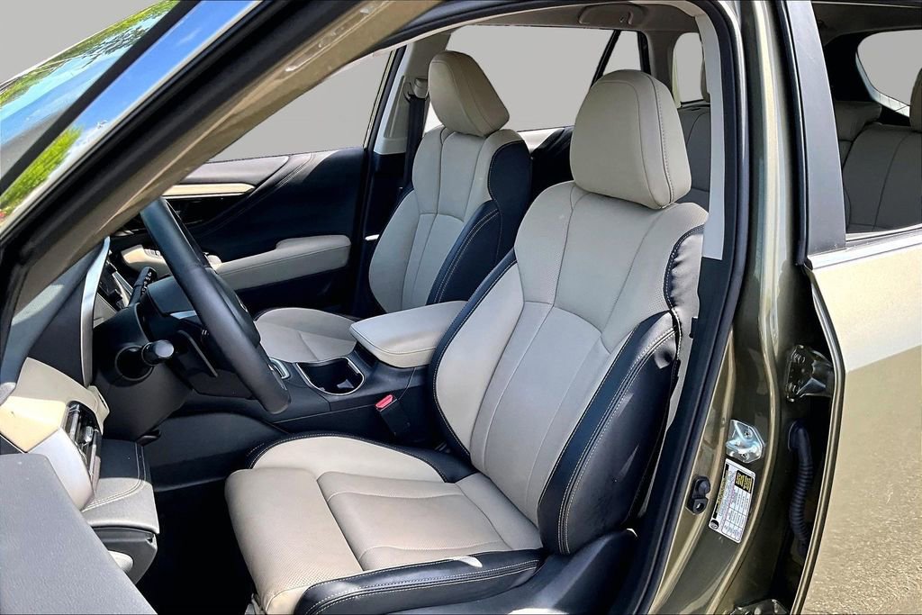 Used 2023 Subaru Outback Limited image 18