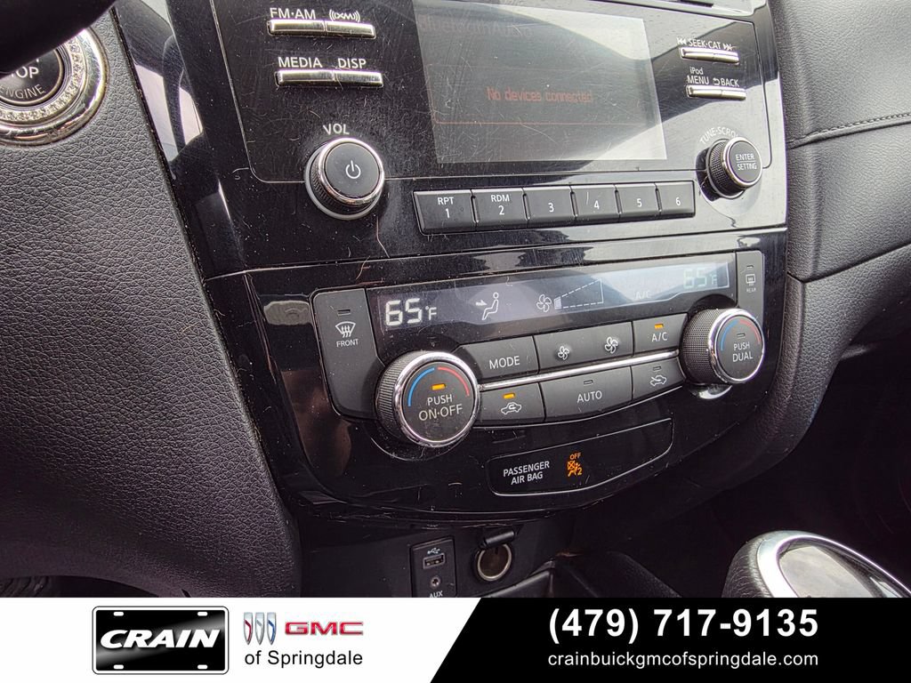 Used 2017 Nissan Rogue SV AWD/4WD image 16