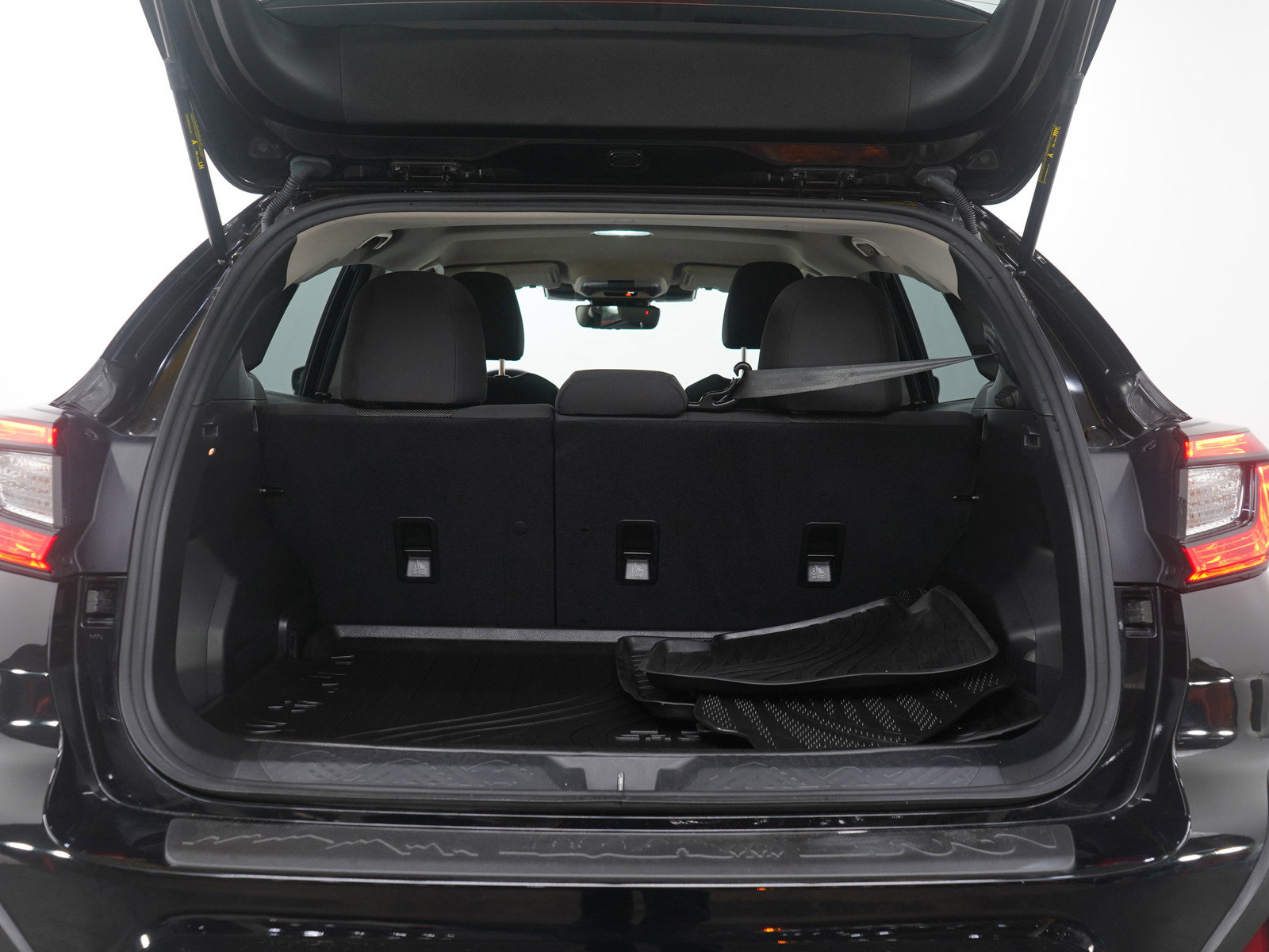 Used 2024 Subaru Crosstrek 2.0i Premium w/ Popular Package #4 image 16